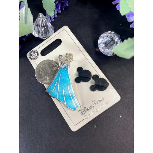 Disney Queen Elsa Trading Pun Sparkle Gown Lapel Pin Brooch Jewelry Accessories - Picture 3 of 4